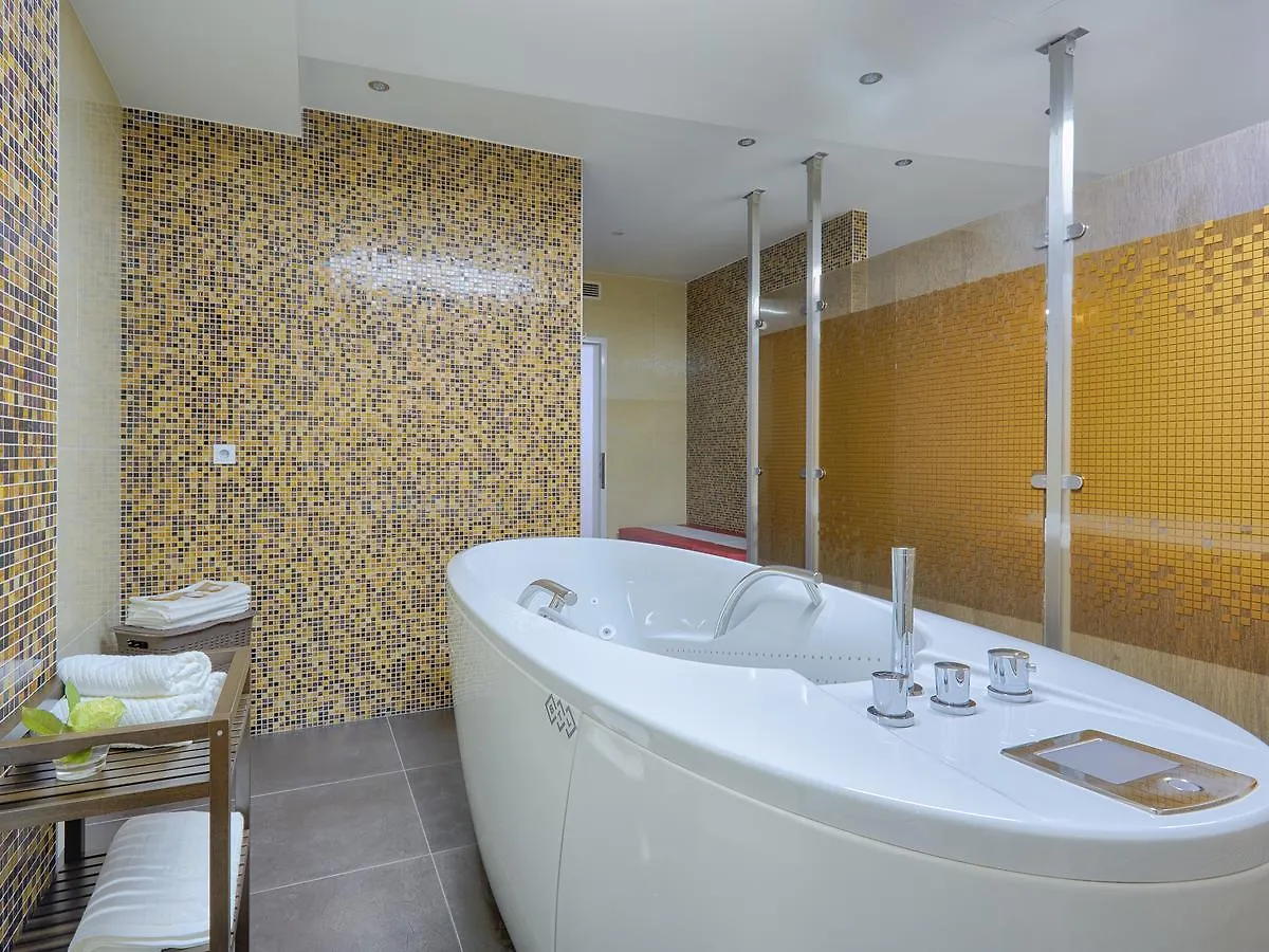 Spa Hotel Iris Karlovy Vary 4*,